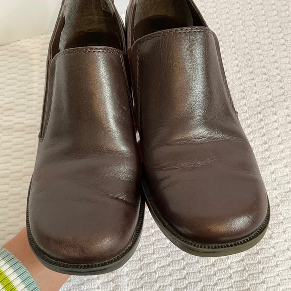 Bass Galaxy Women’s Brown Leather Heel Shoe Size 7.5M - Picture 4 of 14